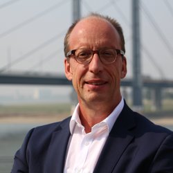 speaker photo
