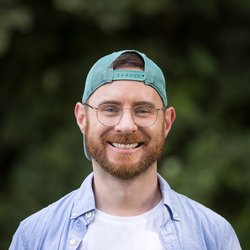 speaker photo
